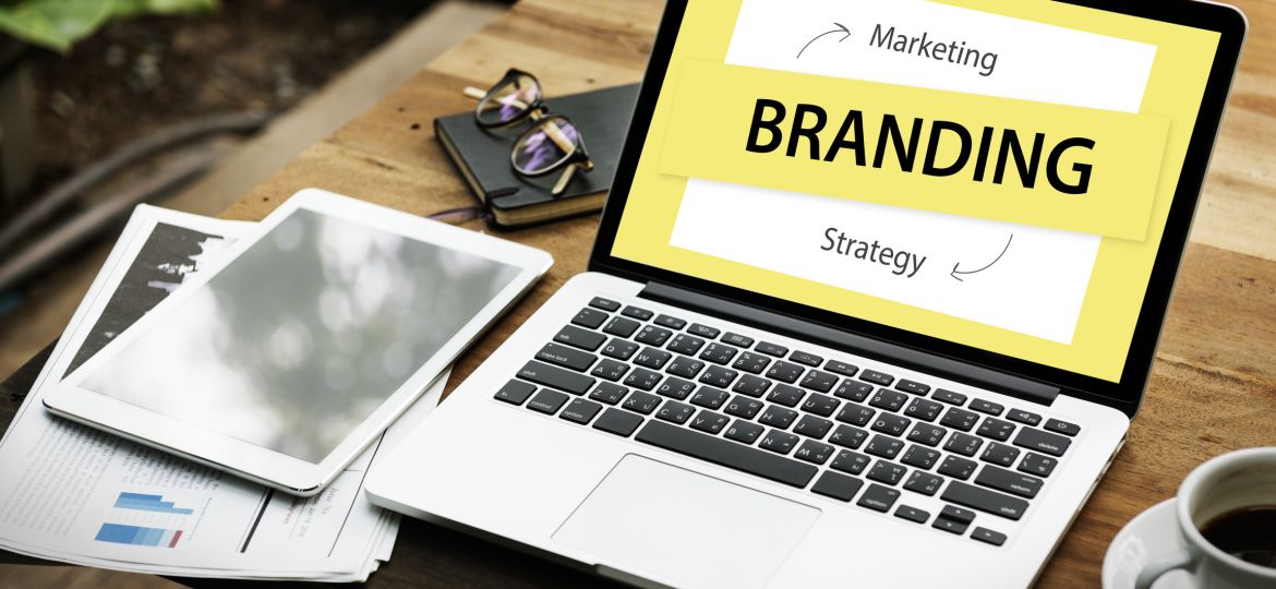Ilustrasi branding strategy marketing.