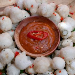 Ilustrasi jajanan cireng yang terbuat dari olahan aci.